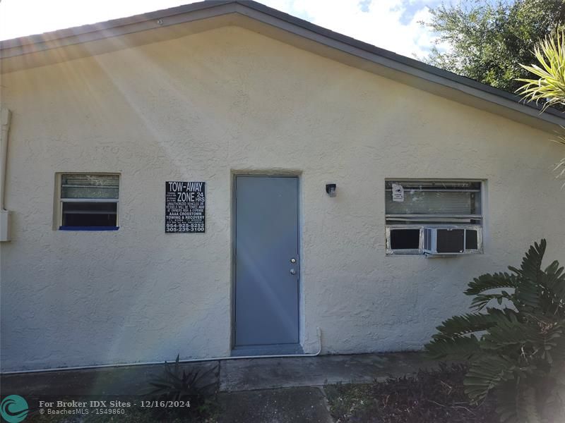 Details for 274 9th Street--studio  Studio, Dania Beach, FL 33004