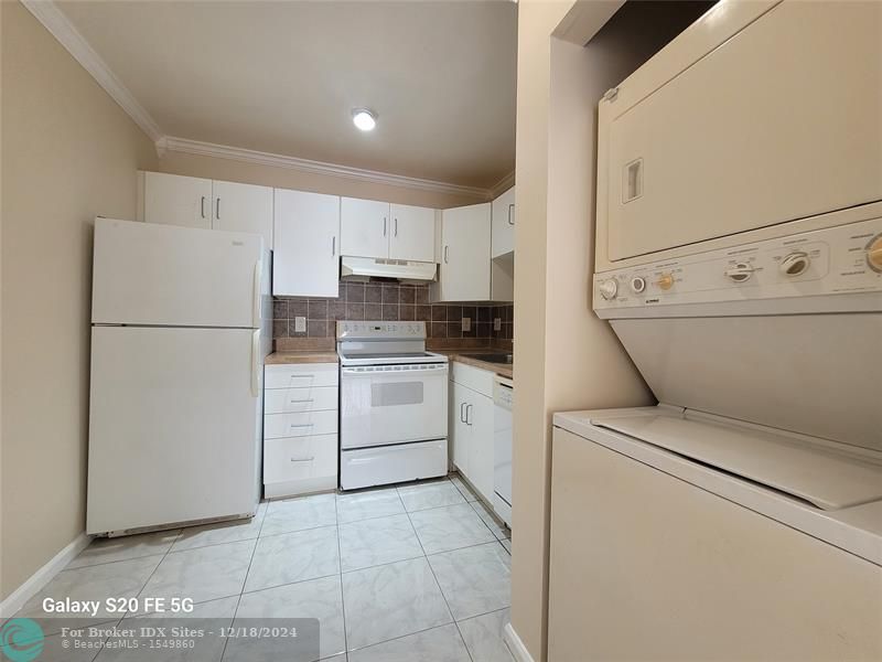 Image 4 of 13 For 11142 Royal Palm Blvd  11142