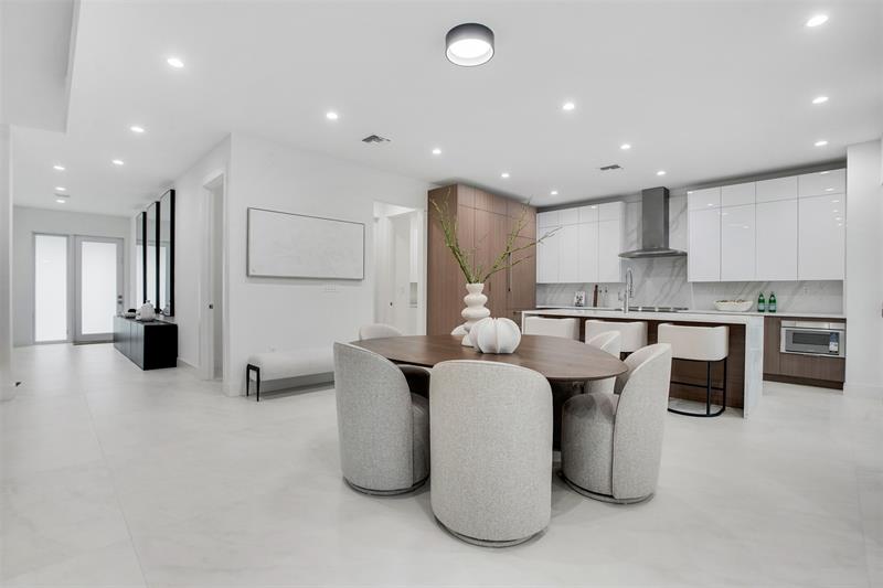 Image 12 of 22 For 1129 18 Court  1129