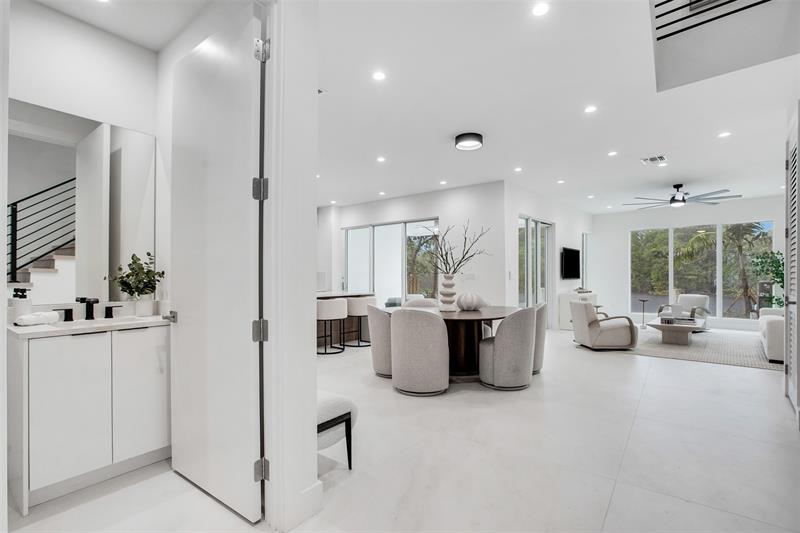 Image 14 of 22 For 1129 18 Court  1129