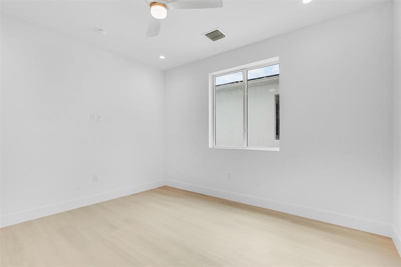 Image 20 of 22 For 1129 18 Court  1129