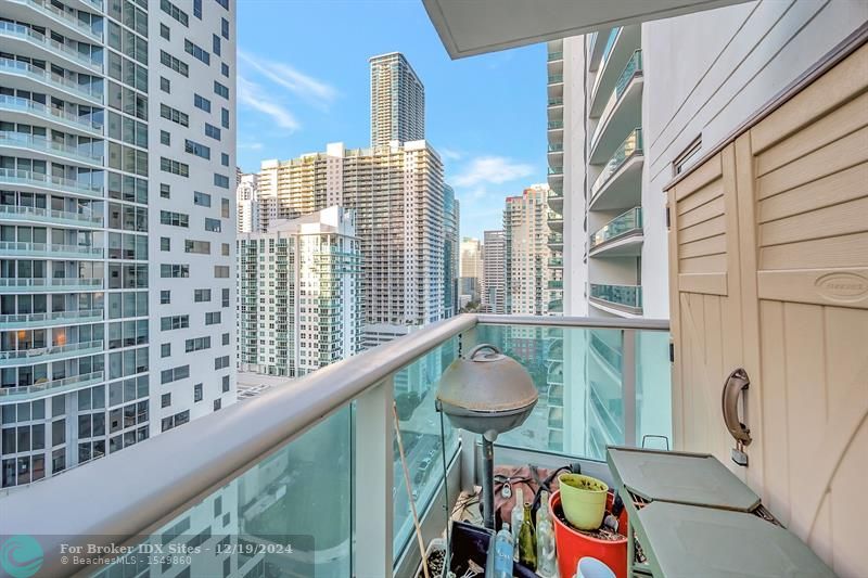 Image 13 of 71 For 1331 Brickell Bay Dr  1908