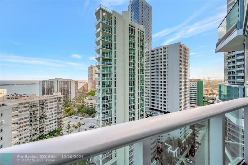 Image 14 of 71 For 1331 Brickell Bay Dr  1908