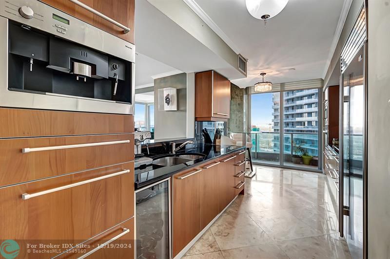 Image 25 of 71 For 1331 Brickell Bay Dr  1908