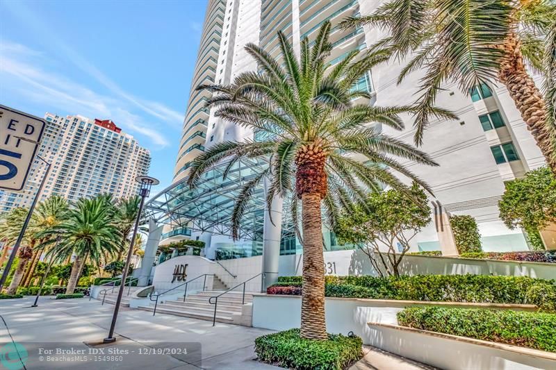 Image 3 of 71 For 1331 Brickell Bay Dr  1908