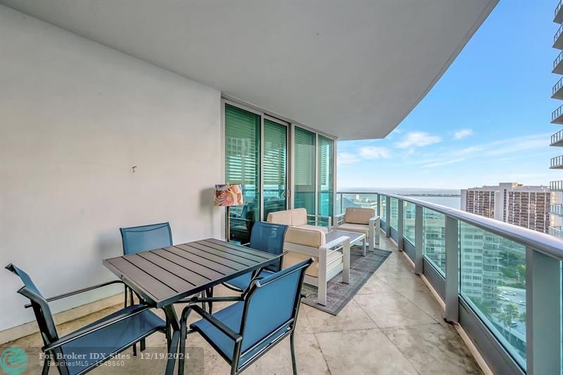 Image 32 of 71 For 1331 Brickell Bay Dr  1908