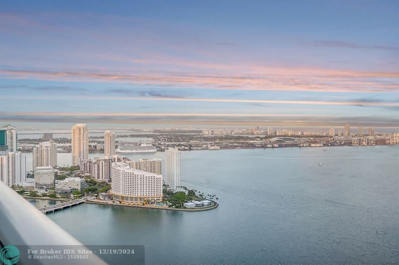 Image 48 of 71 For 1331 Brickell Bay Dr  1908