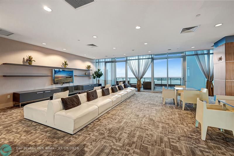 Image 53 of 71 For 1331 Brickell Bay Dr  1908