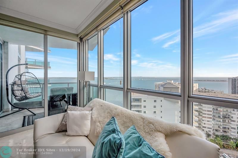 Image 9 of 71 For 1331 Brickell Bay Dr  1908