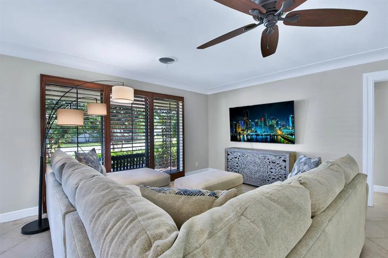 Image 11 of 29 For 2030 31st Ct