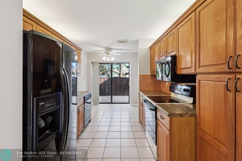 Image 14 of 52 For 2533 Carambola Cir  18108