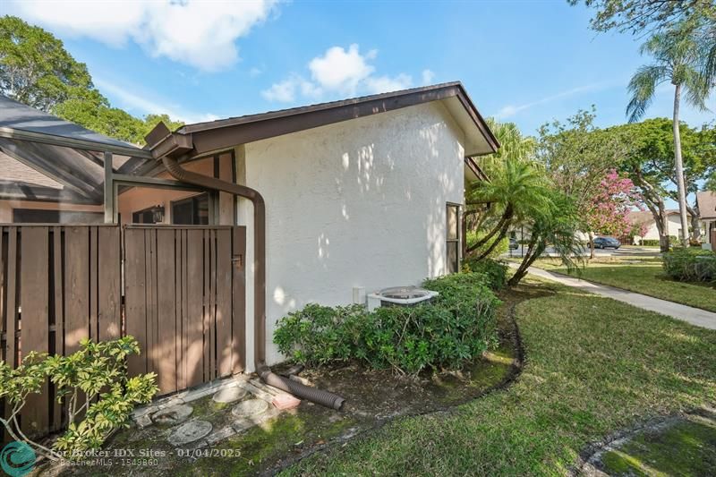 Image 34 of 52 For 2533 Carambola Cir  18108