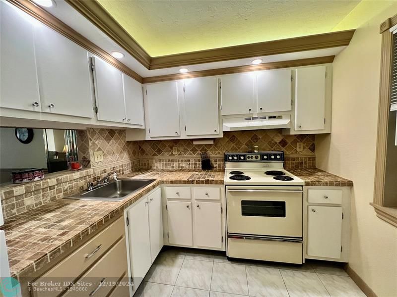 Details for 3001 48th Ave  240, Lauderdale Lakes, FL 33313