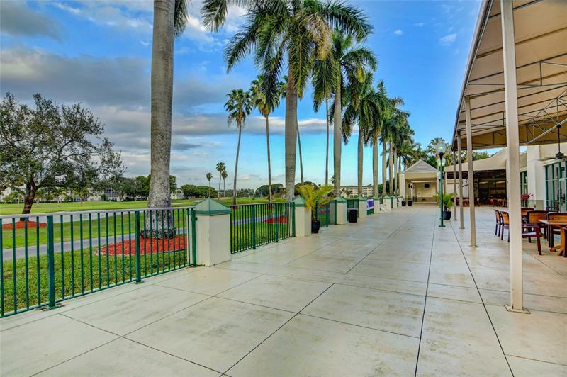 Image 27 of 52 For 4301 Martinique Cir  C3