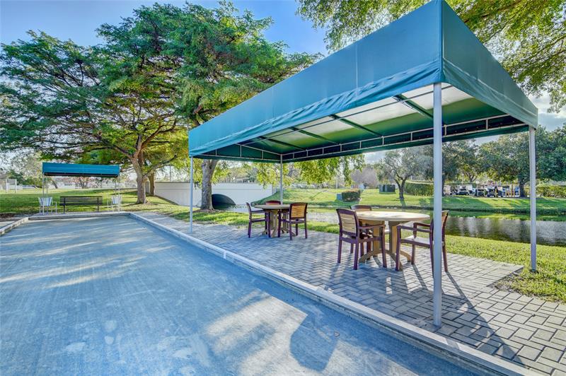 Image 47 of 52 For 4301 Martinique Cir  C3