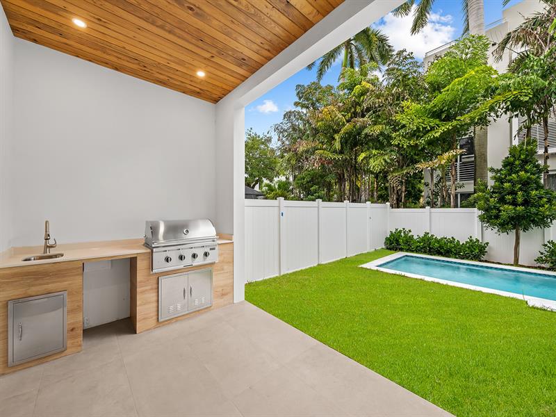 Image 13 of 53 For 808 12th Street  808
