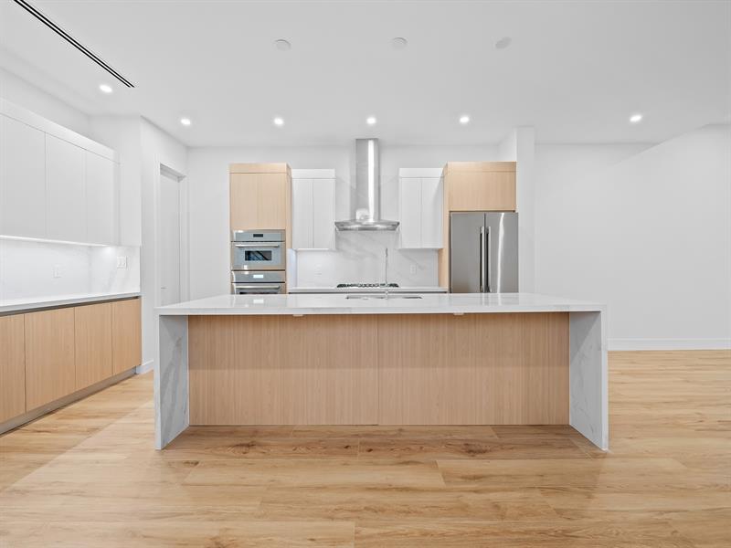 Image 16 of 53 For 808 12th Street  808