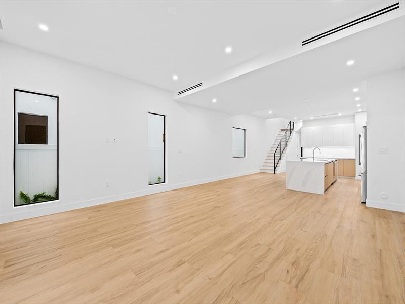 Image 19 of 53 For 808 12th Street  808