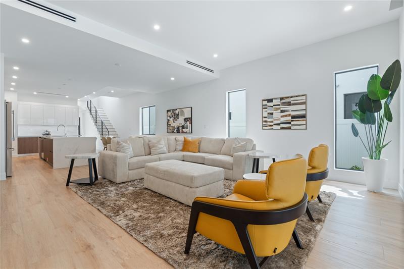 Image 7 of 53 For 808 12th Street  808