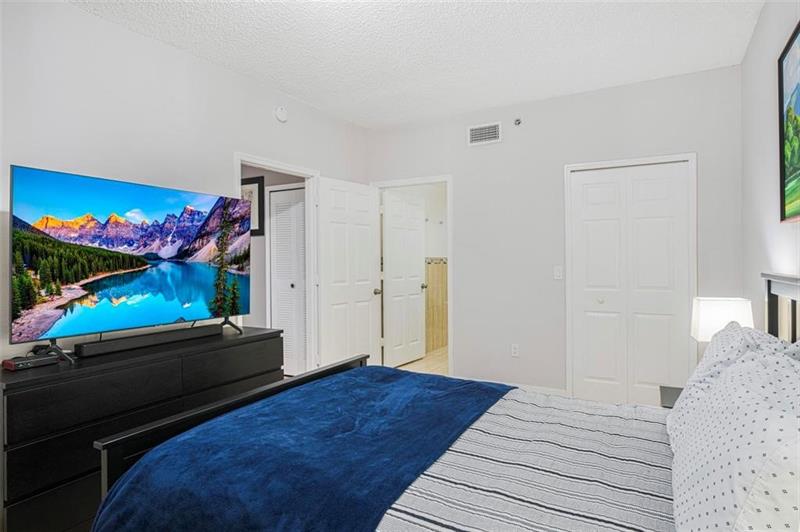 Image 11 of 30 For 3165 184th St  6105