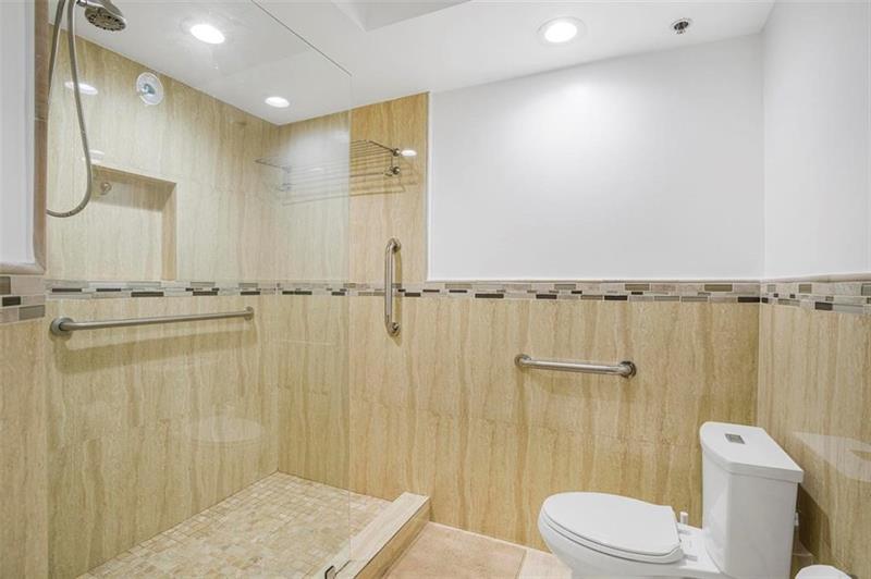 Image 13 of 30 For 3165 184th St  6105