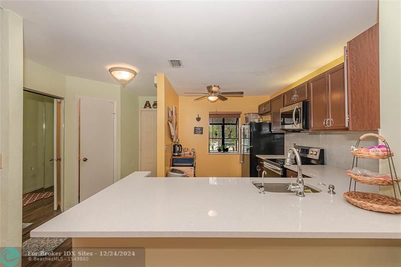 Image 13 of 40 For 3769 Carambola Cir. N.