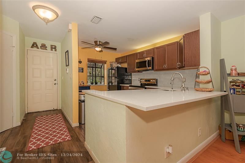 Image 14 of 40 For 3769 Carambola Cir. N.