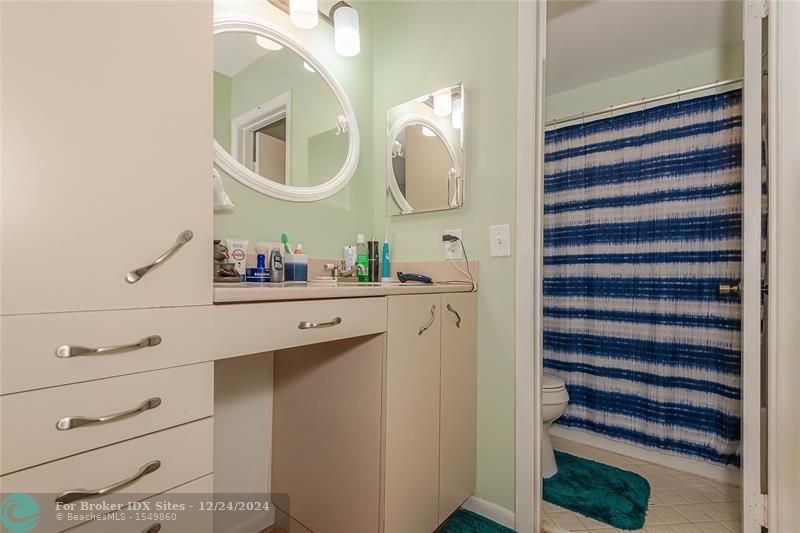 Image 31 of 40 For 3769 Carambola Cir. N.