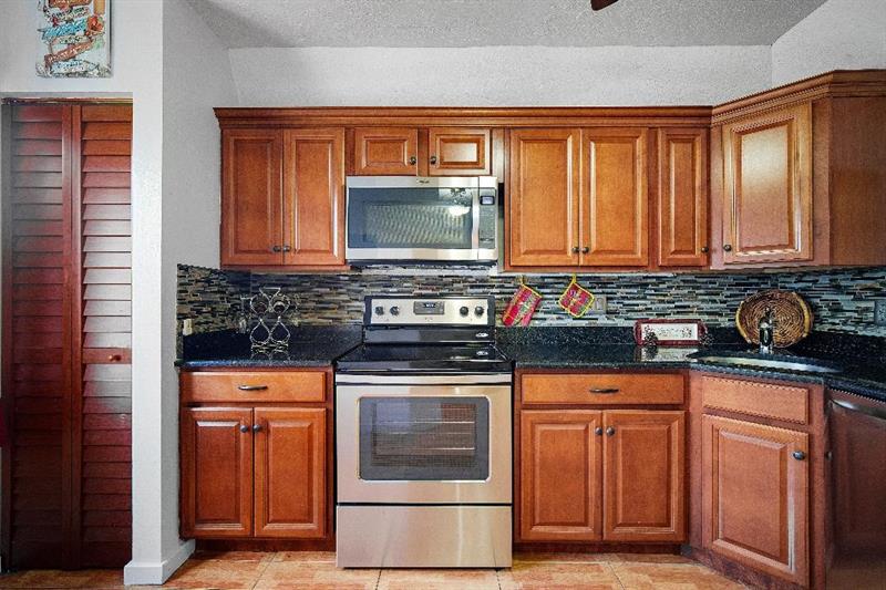 Image 5 of 15 For 2641 Gately Dr West  507