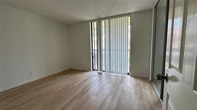 Image 11 of 21 For 745 1st Way  97