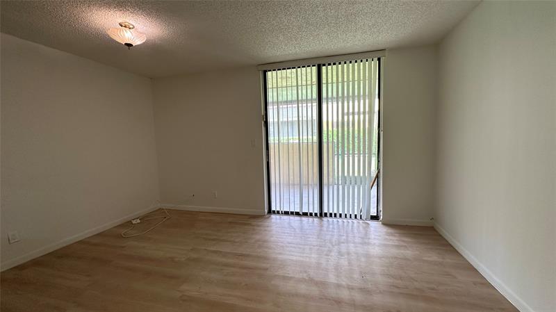 Image 6 of 21 For 745 1st Way  97