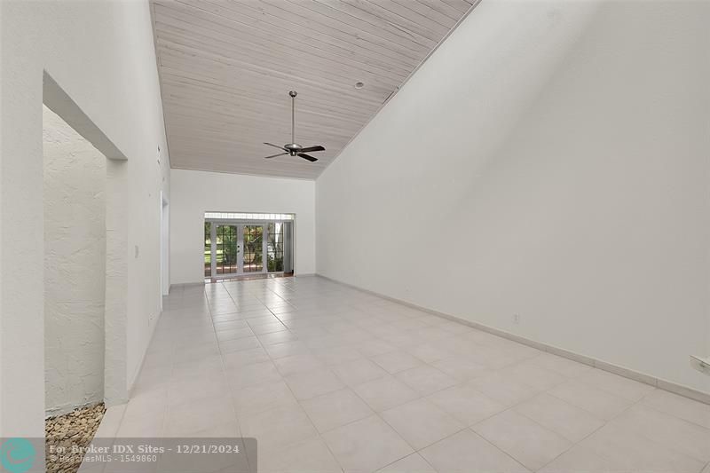 Image 4 of 13 For 6415 Toulon Drive