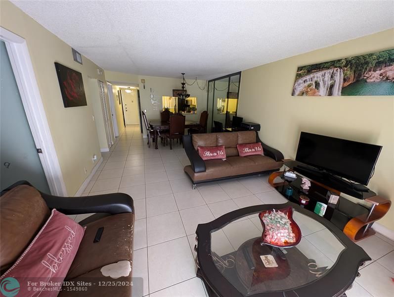 Image 11 of 26 For 6075 Sabal Palm Blvd  204