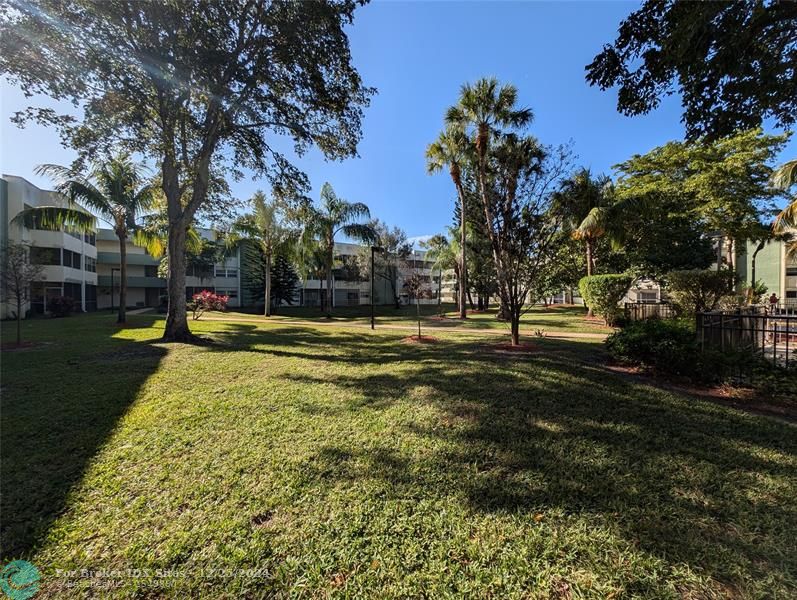 Image 26 of 26 For 6075 Sabal Palm Blvd  204