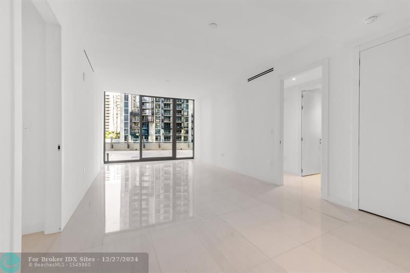 Image 4 of 9 For 300 Biscayne Boulevard Way  1509