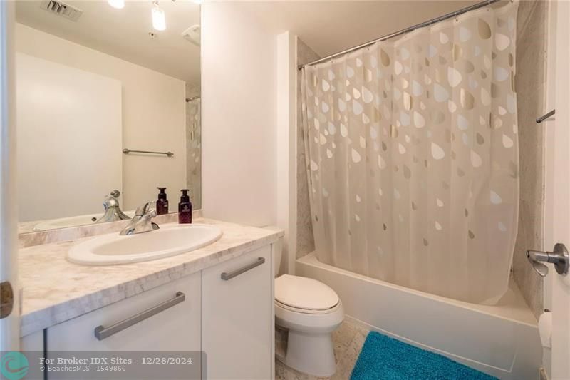 Image 10 of 28 For 244 Biscayne Blvd  2308