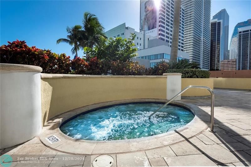 Image 18 of 28 For 244 Biscayne Blvd  2308