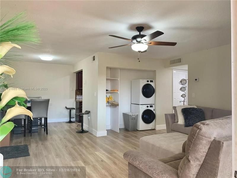 Image 4 of 10 For 7105 Miami Lakes Dr  N13