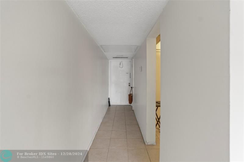 Image 5 of 27 For 8051 Colony Cir  203