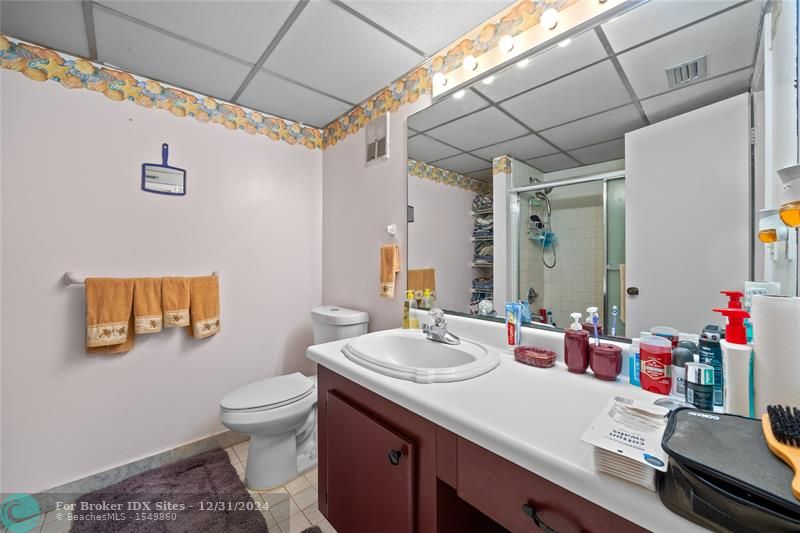 Image 14 of 34 For 6471 Racquet Club Dr  16