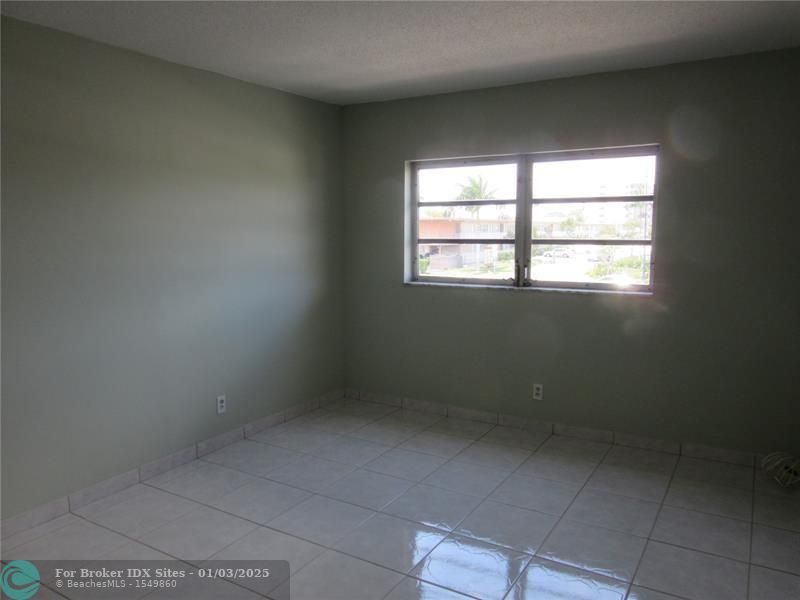 Image 9 of 10 For 2200 Hallandale Beach Blvd  202