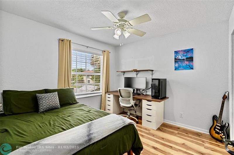 Image 12 of 32 For 11744 47th Dr  11744