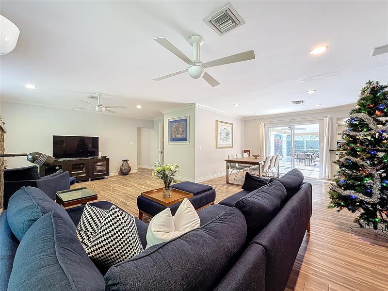 Image 20 of 44 For 4100 25th Ave