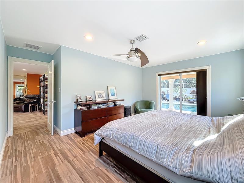 Image 25 of 44 For 4100 25th Ave