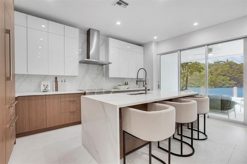 Image 16 of 22 For 1133 18 Court  1133