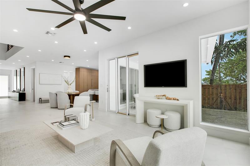 Image 4 of 22 For 1133 18 Court  1133