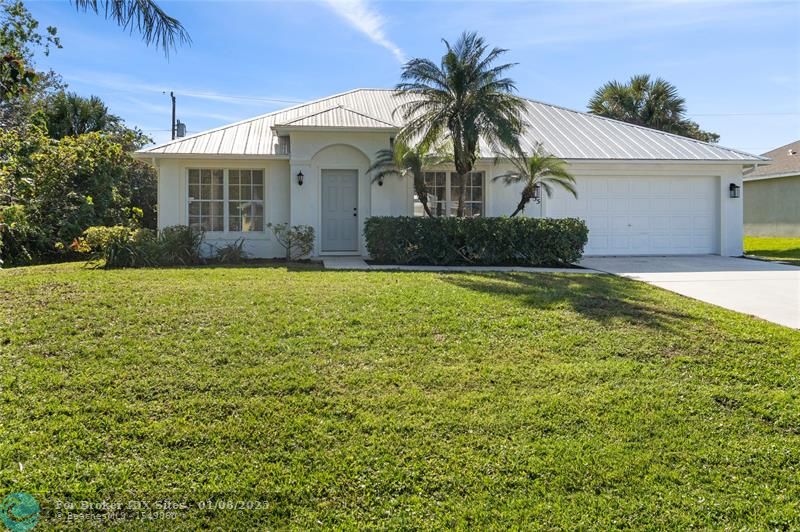 Details for 1055 18th St, Vero Beach, FL 32962