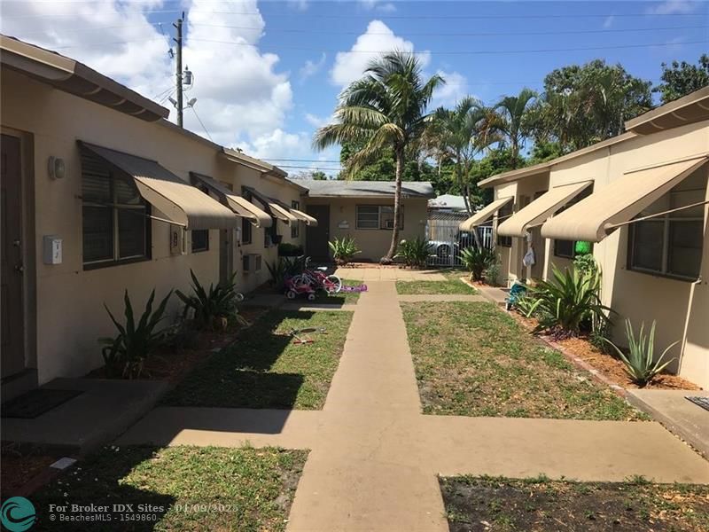 Details for 1927 Lincoln St  1, Hollywood, FL 33020