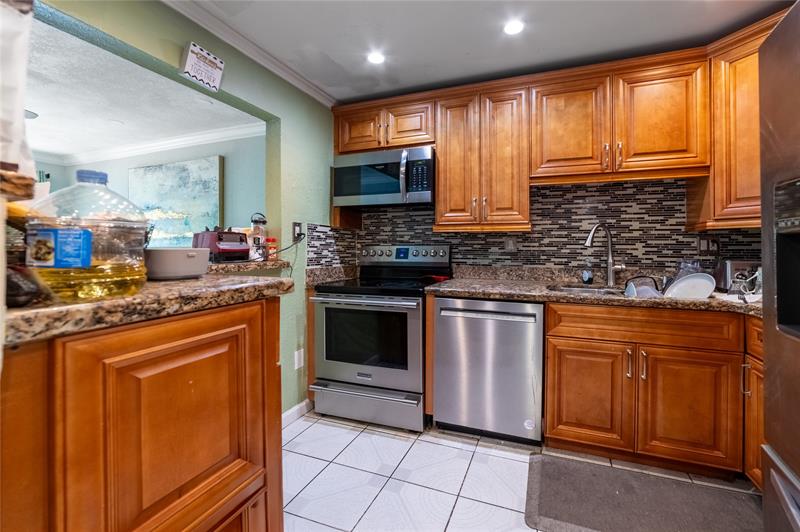 Image 3 of 19 For 6541 Boulevard Of Champions  6541