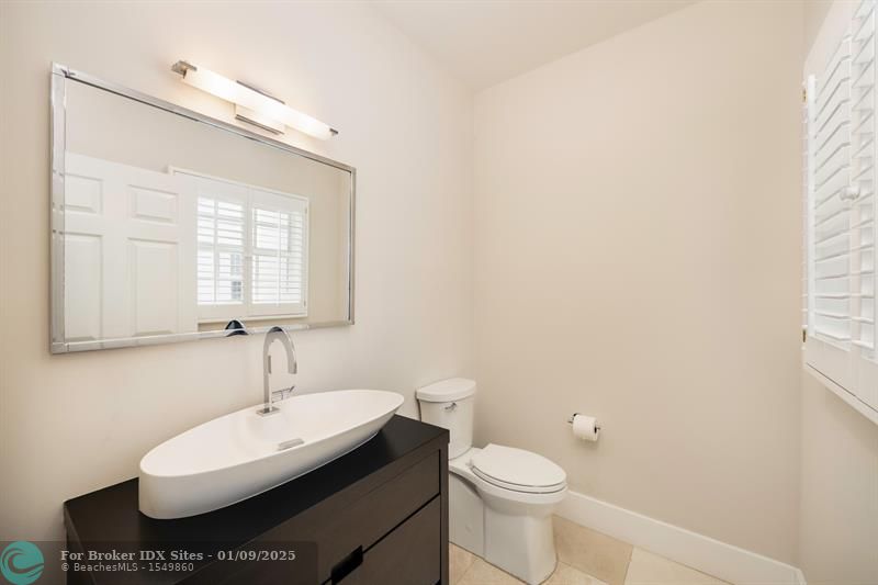 Image 15 of 44 For 1713 Las Olas Blvd  1713